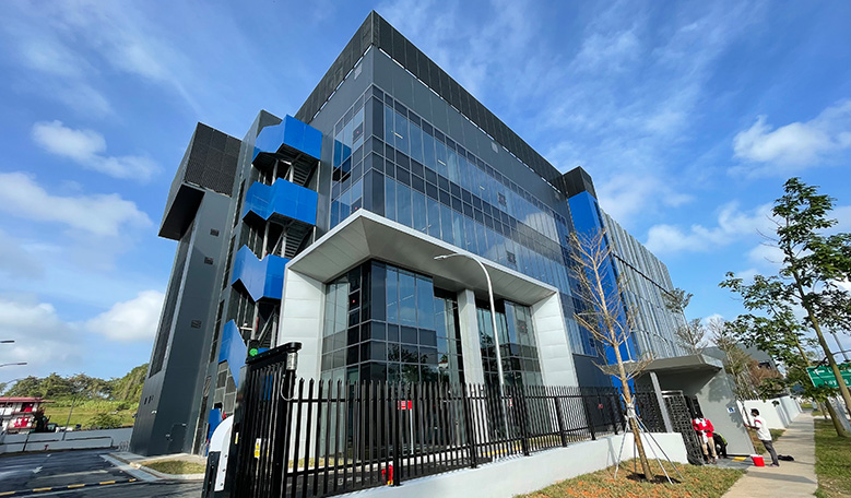 SIN12 DATA CENTRE AT LOYANG