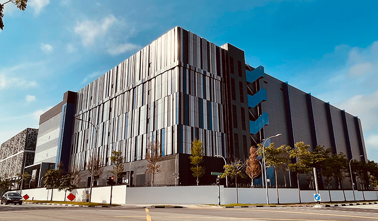 SIN12 DATA CENTRE AT LOYANG